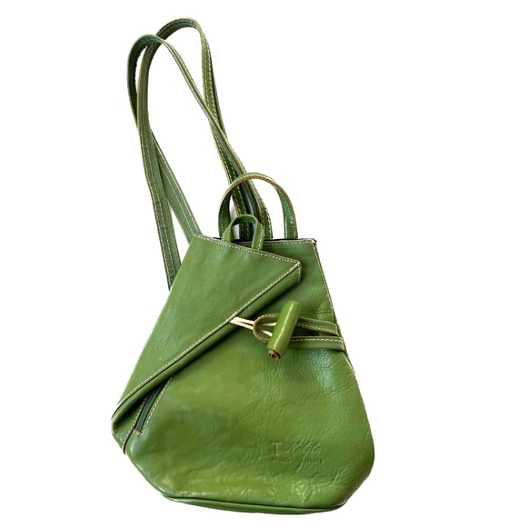 T Nobile Leather Backpack Shoulder Bag Green Split Strap Folded Front Toggle - Picture 3 of 9